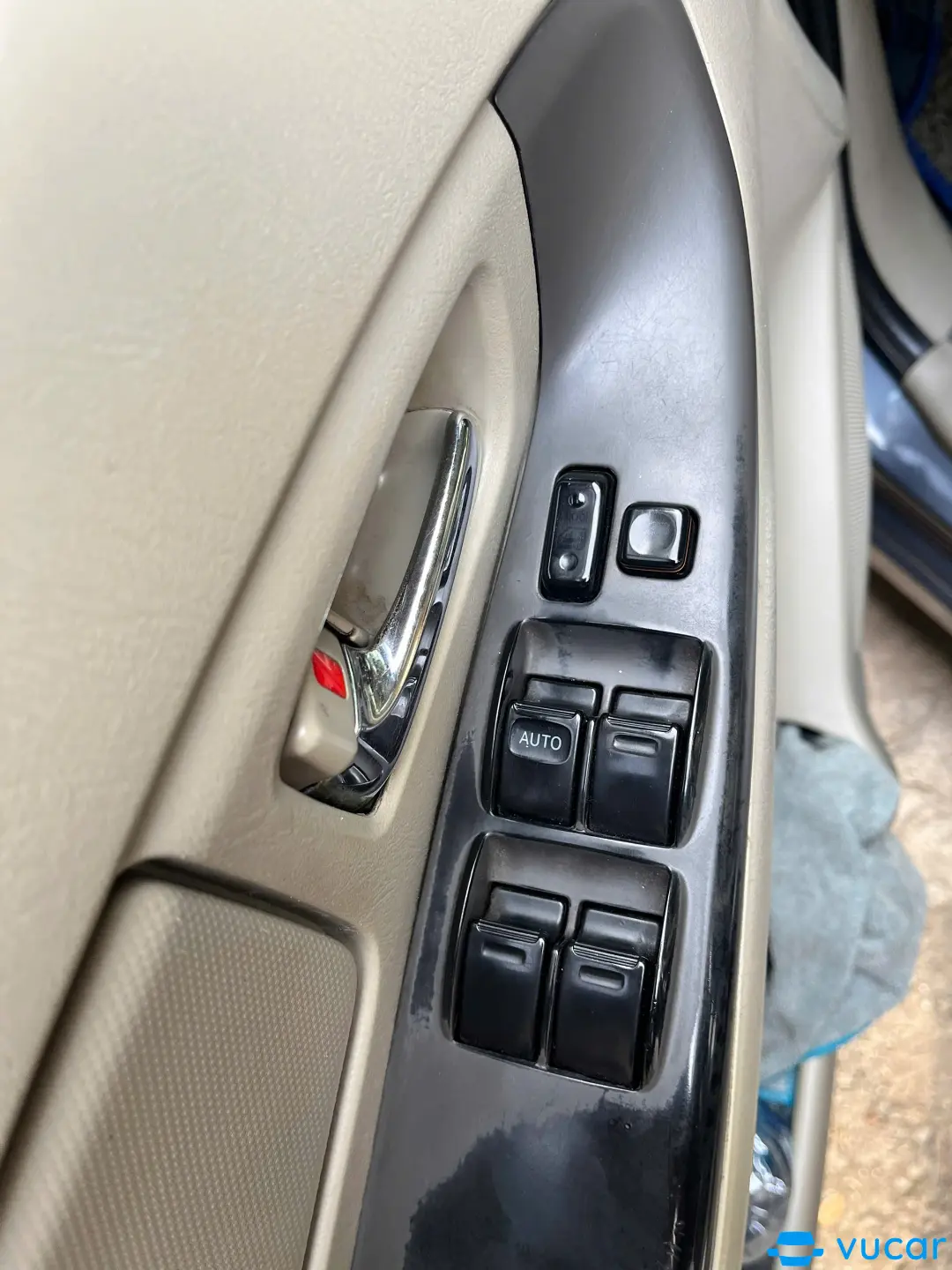 Toyota Innova 2014 2.0E - Nội thất 1