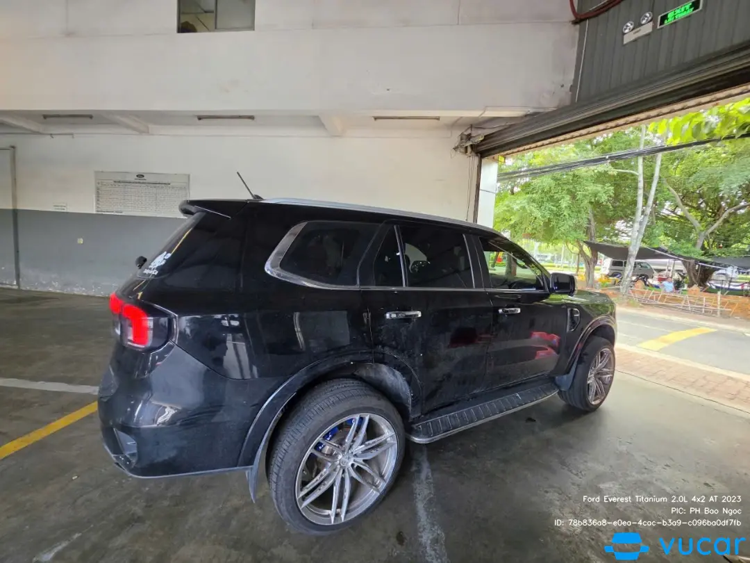 Ford Everest Titanium 2.0L 4x2 AT 2023 - Ngoại thất 32