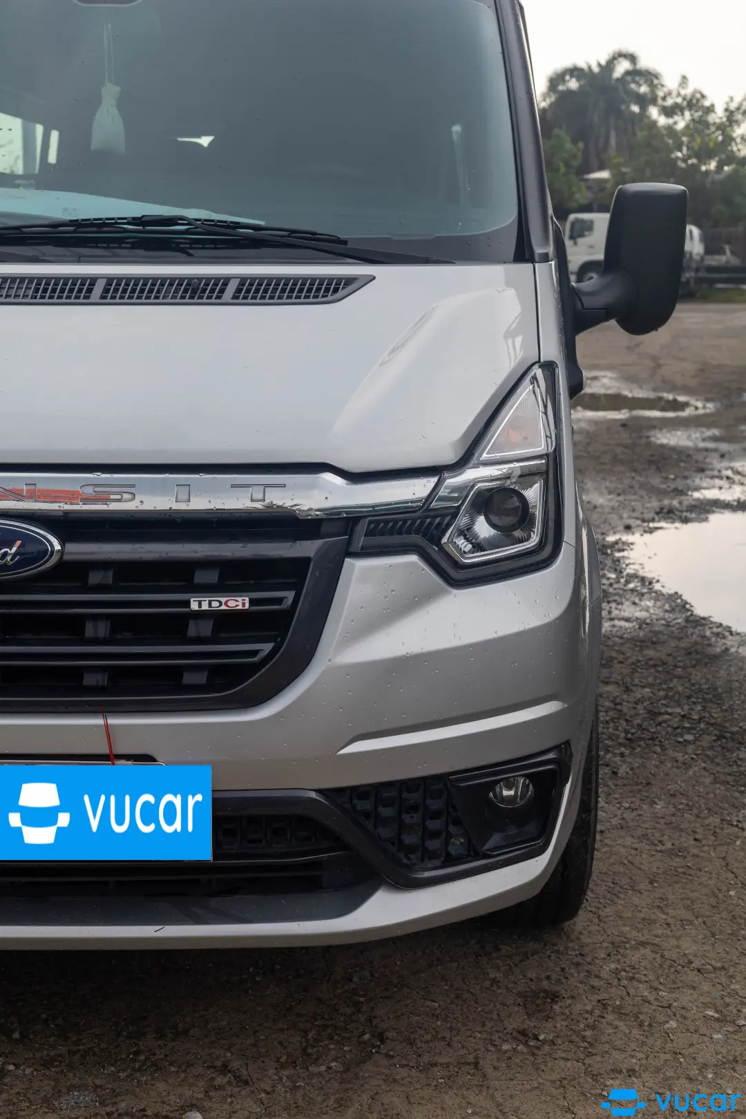 Ford Transit LUXURY 2023 - Ngoại thất 6