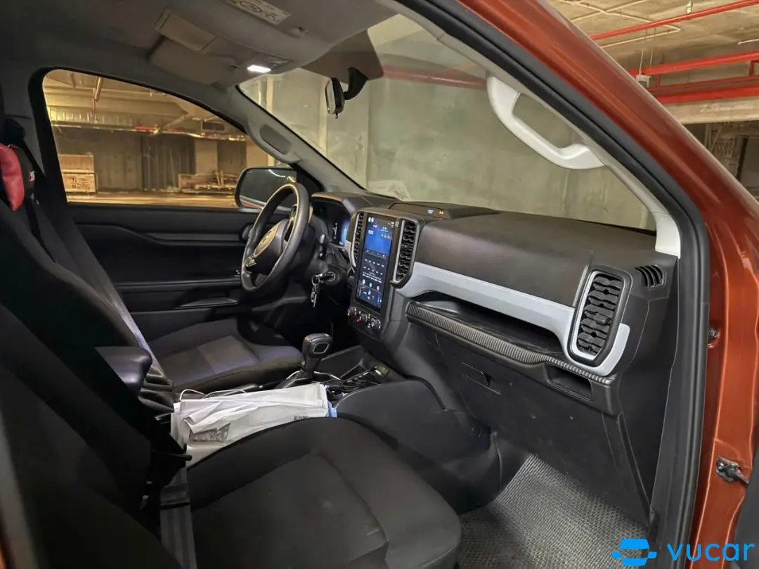 Ford Ranger XLS 2.0L 4x2 AT 2023 - Nội thất 2