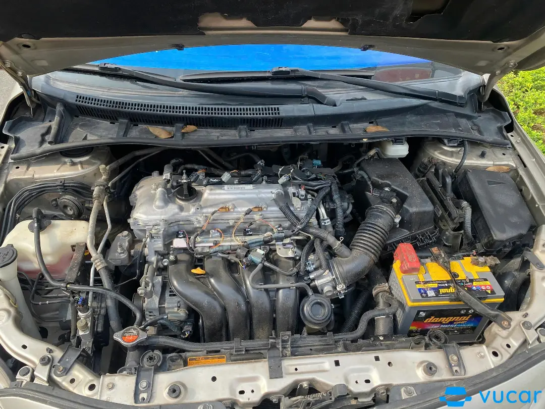 Toyota Corolla altis 1.8G 2011 - Khoang động cơ 1