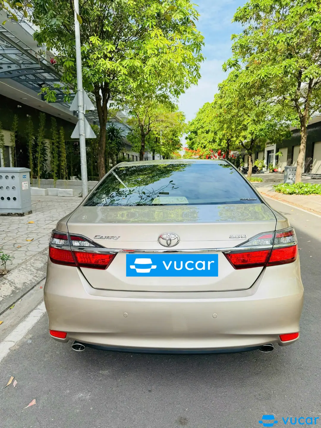 Toyota Camry 2016 2.0 - Ngoại thất 2