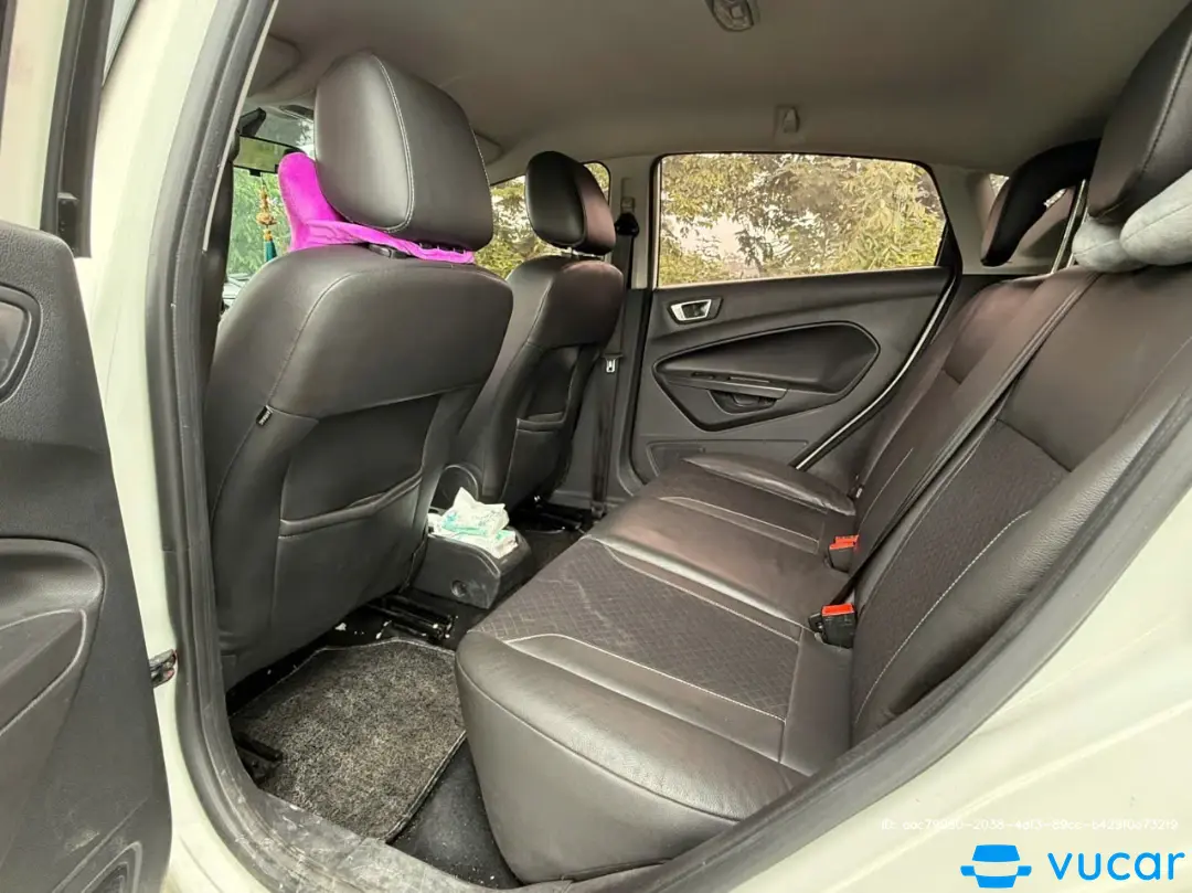 Ford Fiesta EcoBoost 1.0 2017 - Nội thất 2