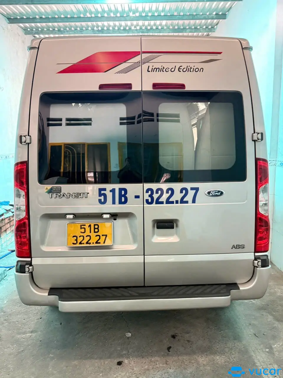 Ford Transit 16 chỗ 2018 - Nội thất 3