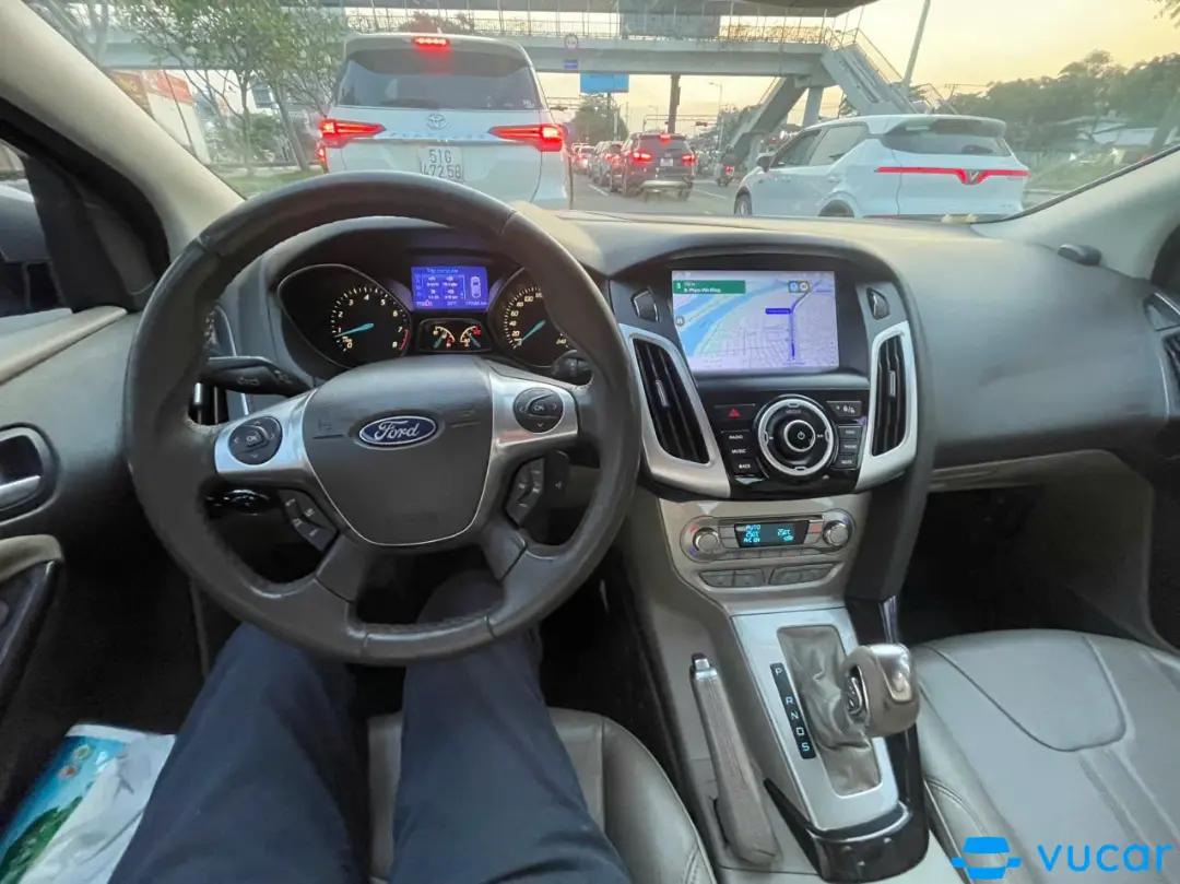 Ford Focus Titanium 2.0 AT 2013 - Nội thất 6