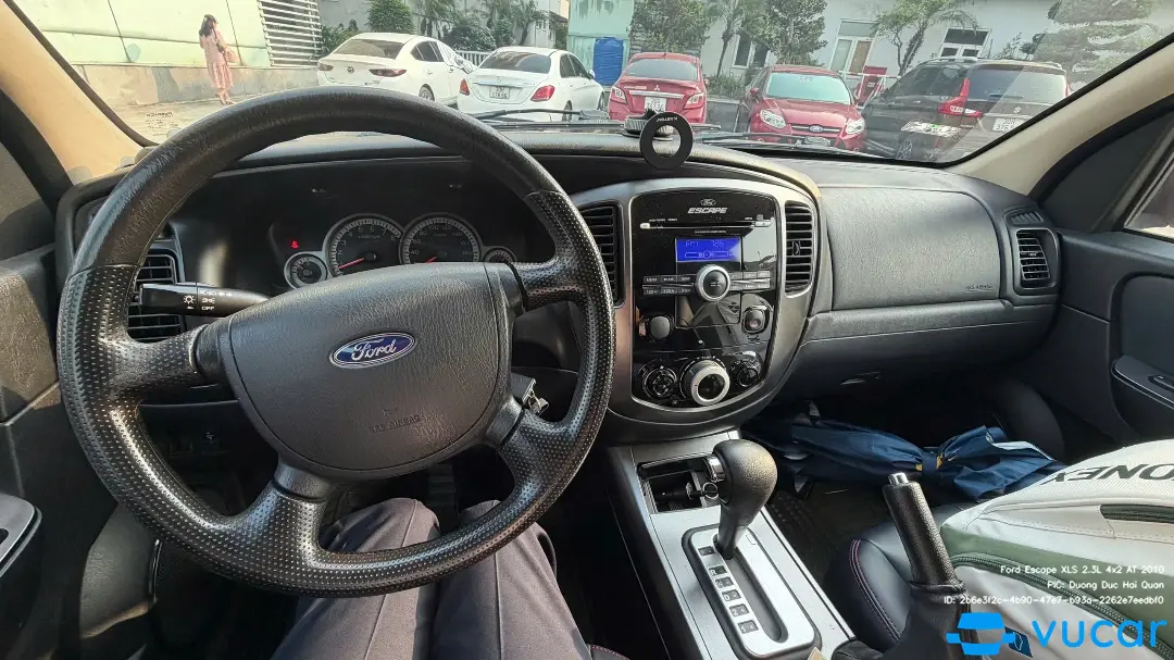 Ford Escape XLS 2.3L 4x2 AT 2010 - Nội thất 3