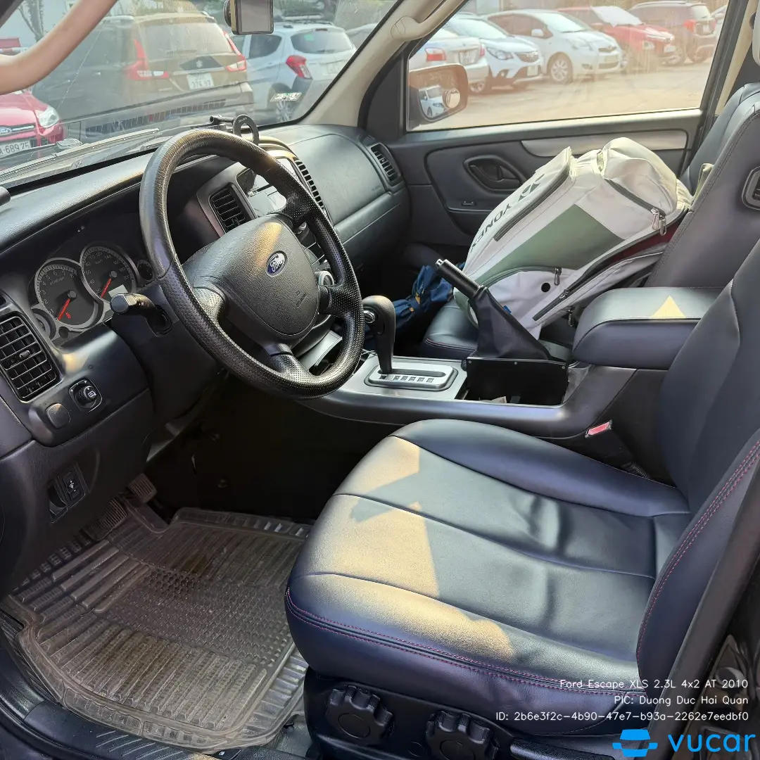 Ford Escape XLS 2.3L 4x2 AT 2010 - Nội thất 2