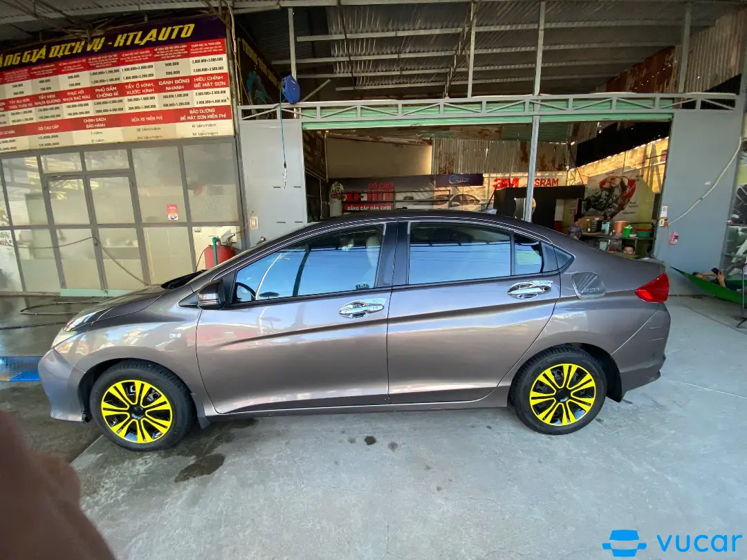 Ford Everest Số sàn 2019  - Ngoại thất 6