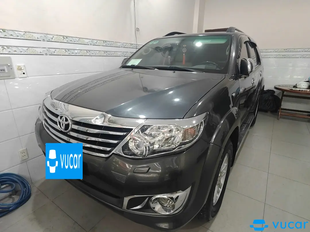 Toyota Fortuner 2.7V 4x4 AT 2013 - Ngoại thất 2