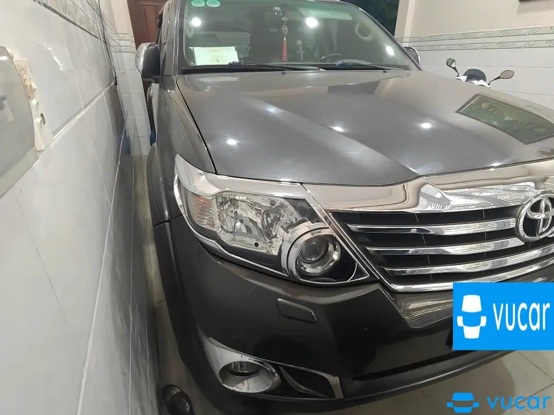 Toyota Fortuner 2.7V 4x4 AT 2013 - Ngoại thất 1