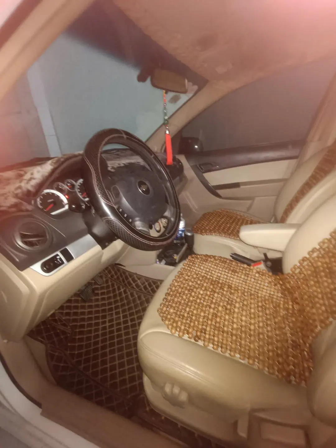 Chevrolet Aveo LTZ 1.4 AT 2017 - Nội thất 2