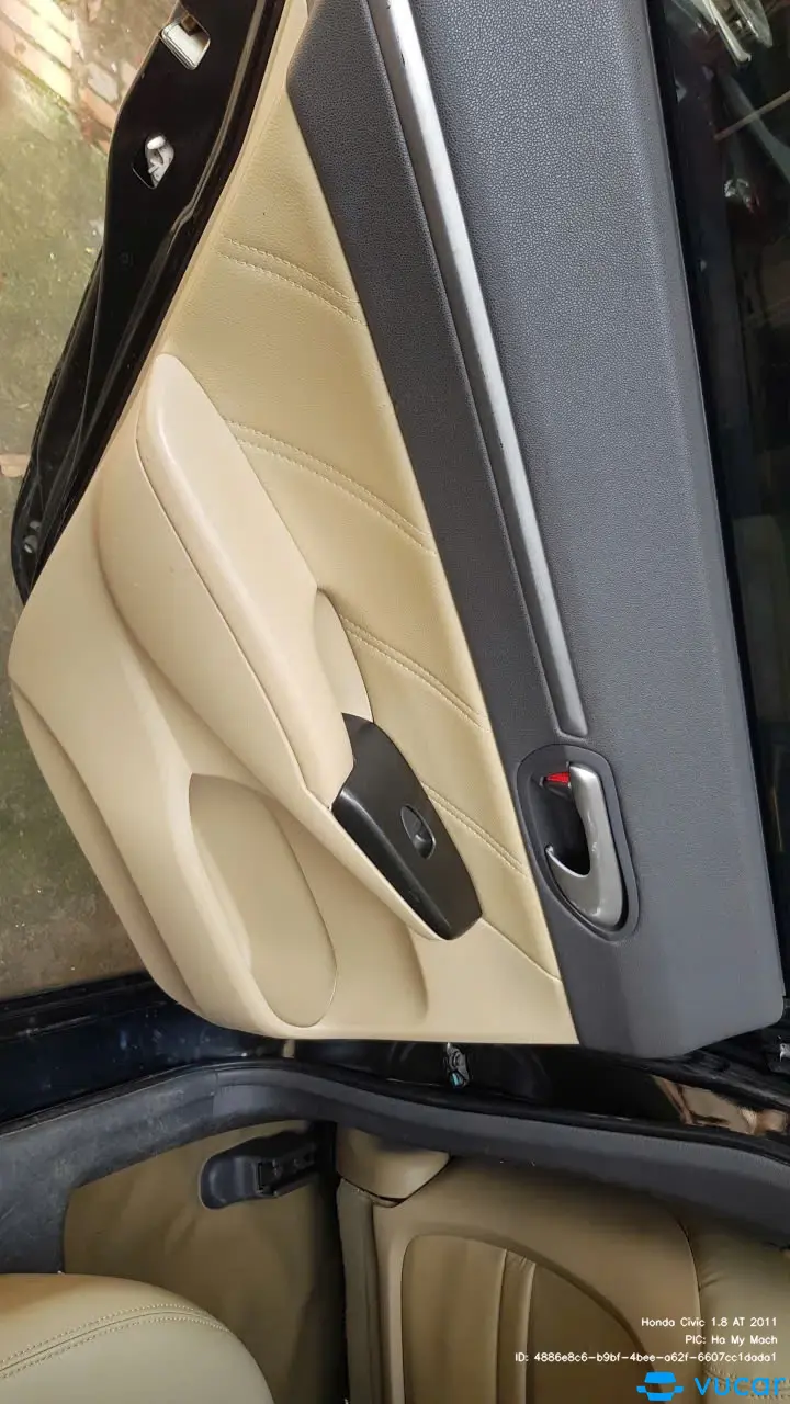 Honda Civic 1.8 AT 2011 - Nội thất 2