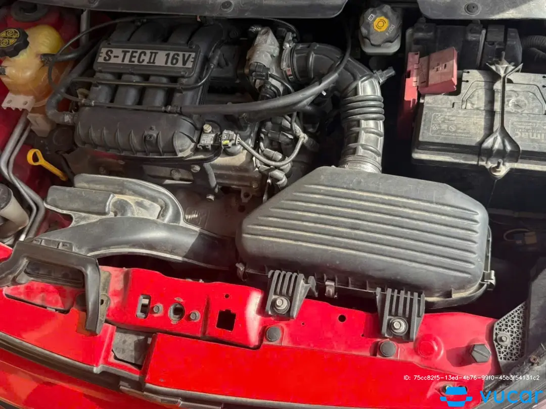Chevrolet Spark Duo Van 1.2 MT 2018 - Khoang động cơ 1