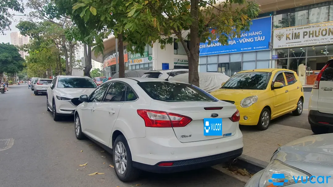 Ảnh xe Ford Focus Titanium 2.0 AT 2014