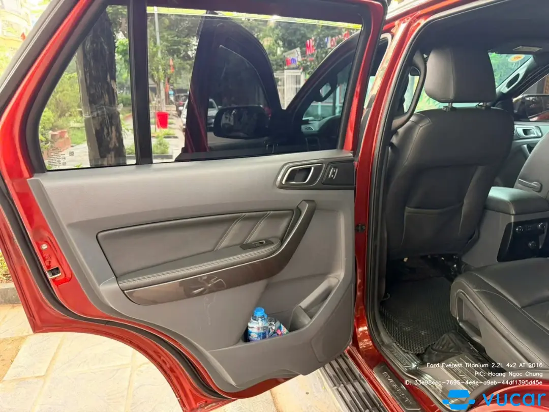 Ford Everest Titanium 2.2L 4x2 AT 2016 - Nội thất 2