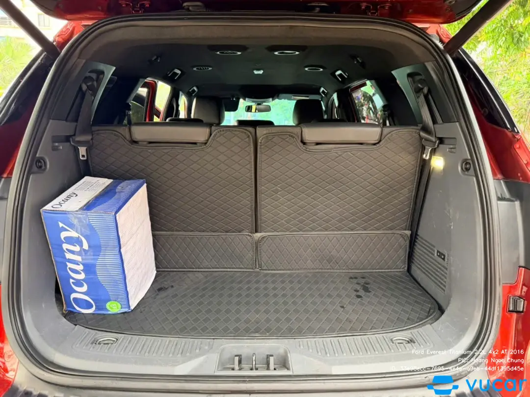 Ford Everest Titanium 2.2L 4x2 AT 2016 - Nội thất 6