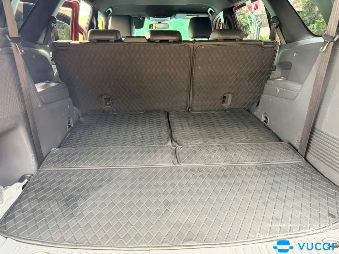 Ford Everest Titanium 2.2L 4x2 AT 2016 - Nội thất 8