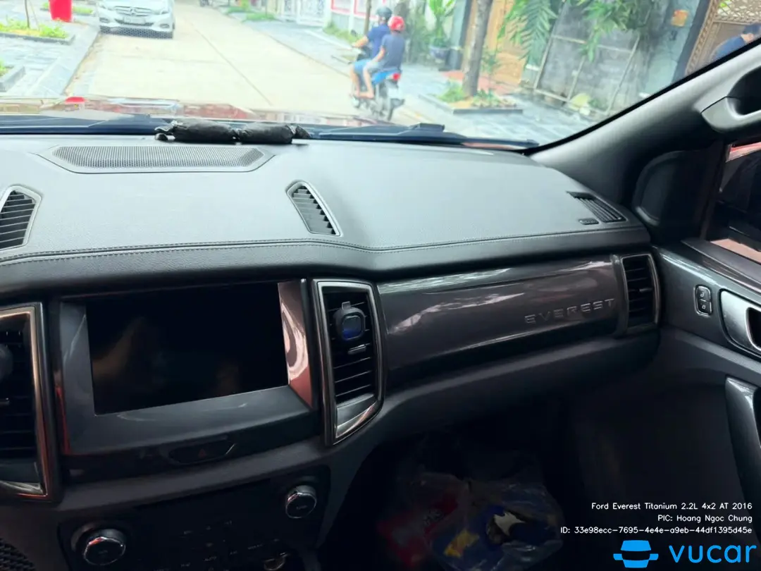 Ford Everest Titanium 2.2L 4x2 AT 2016 - Nội thất 11