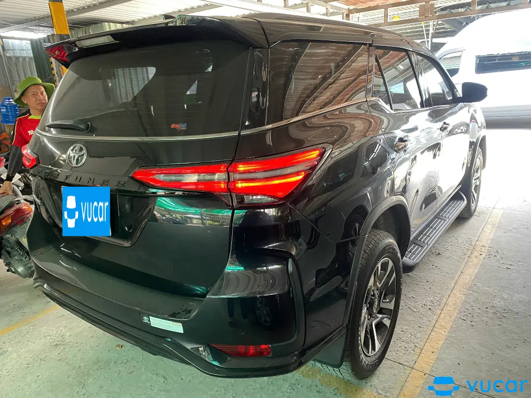 Toyota Fortuner Legender 2.4L 4x2 AT 2022 - Ngoại thất 6
