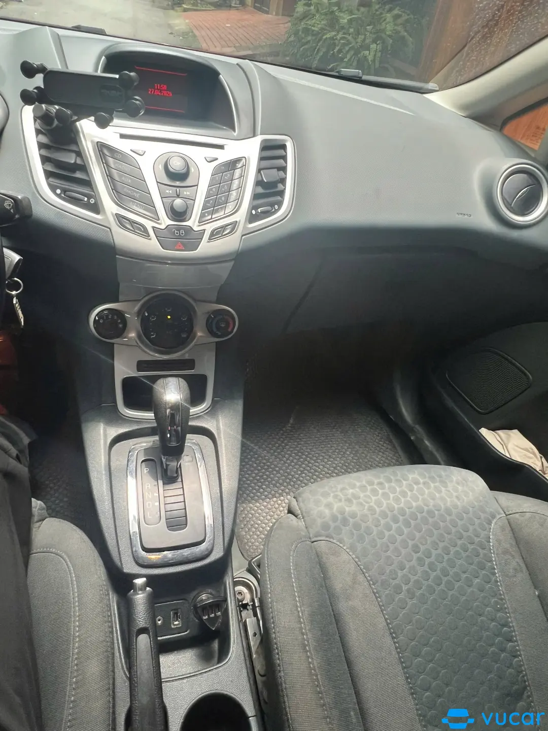 Ford Fiesta S 1.6 AT 2011 - Nội thất 3