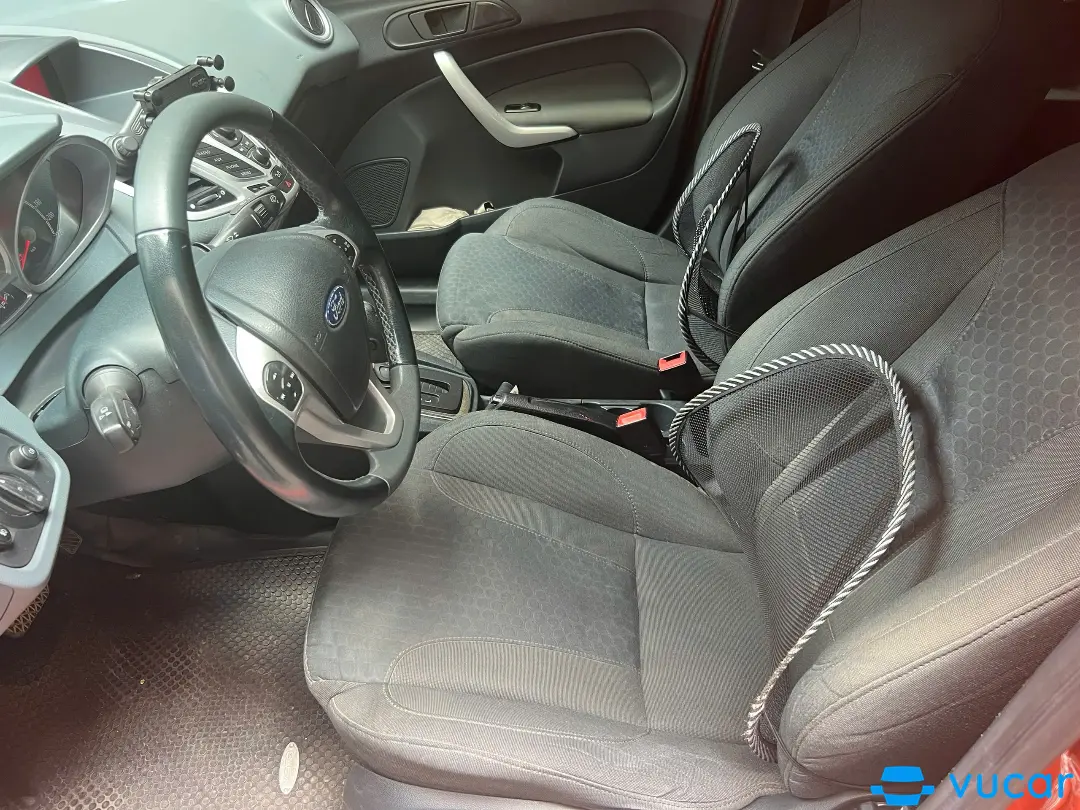 Ford Fiesta S 1.6 AT 2011 - Nội thất 6