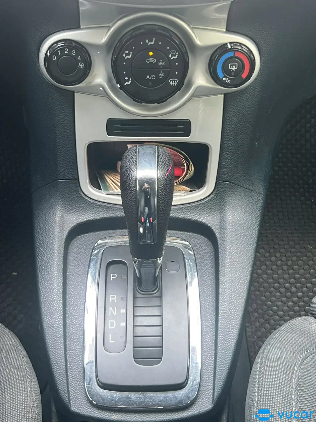 Ford Fiesta S 1.6 AT 2011 - Nội thất 10