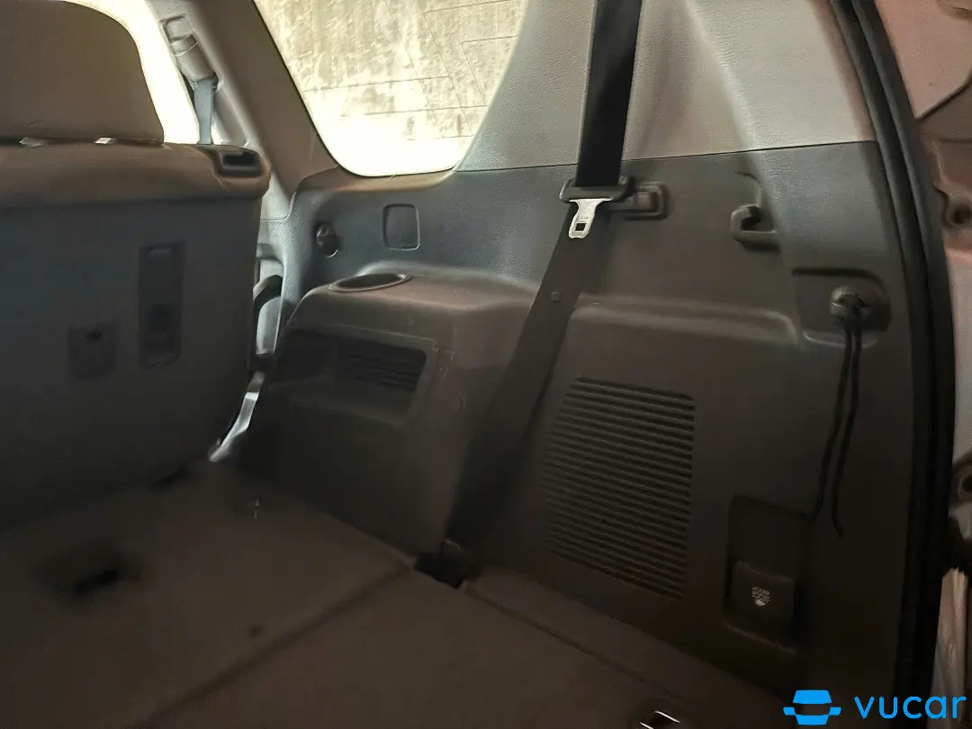 Toyota Prado TXL 2.7L 2010 - Nội thất 9