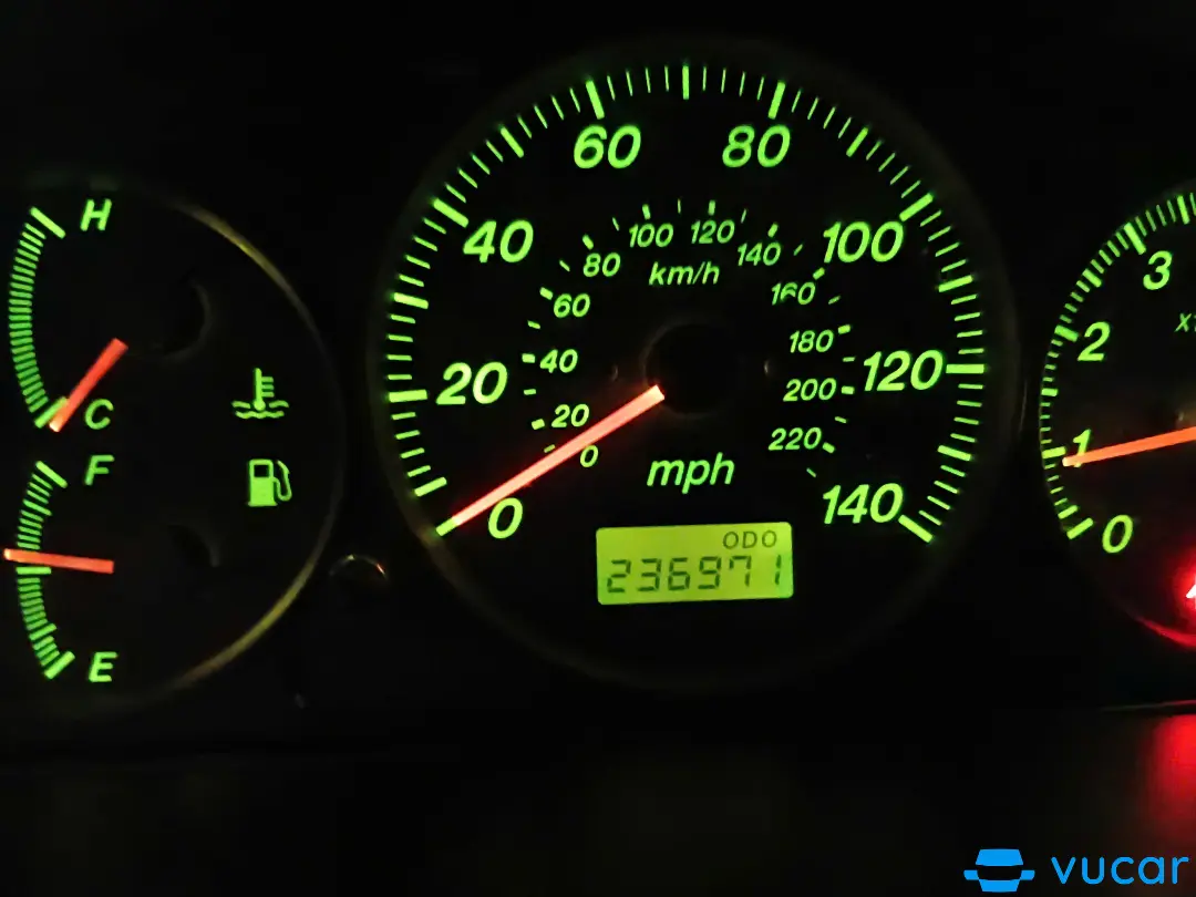 Ford laser 2002 - Nội thất 3
