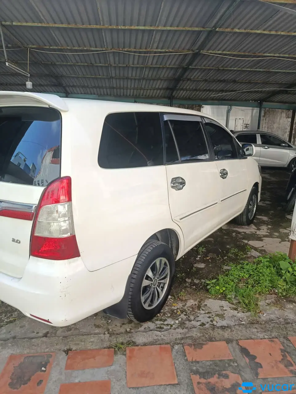 Toyota Innova 2.0 MT 2016 - Ngoại thất 4