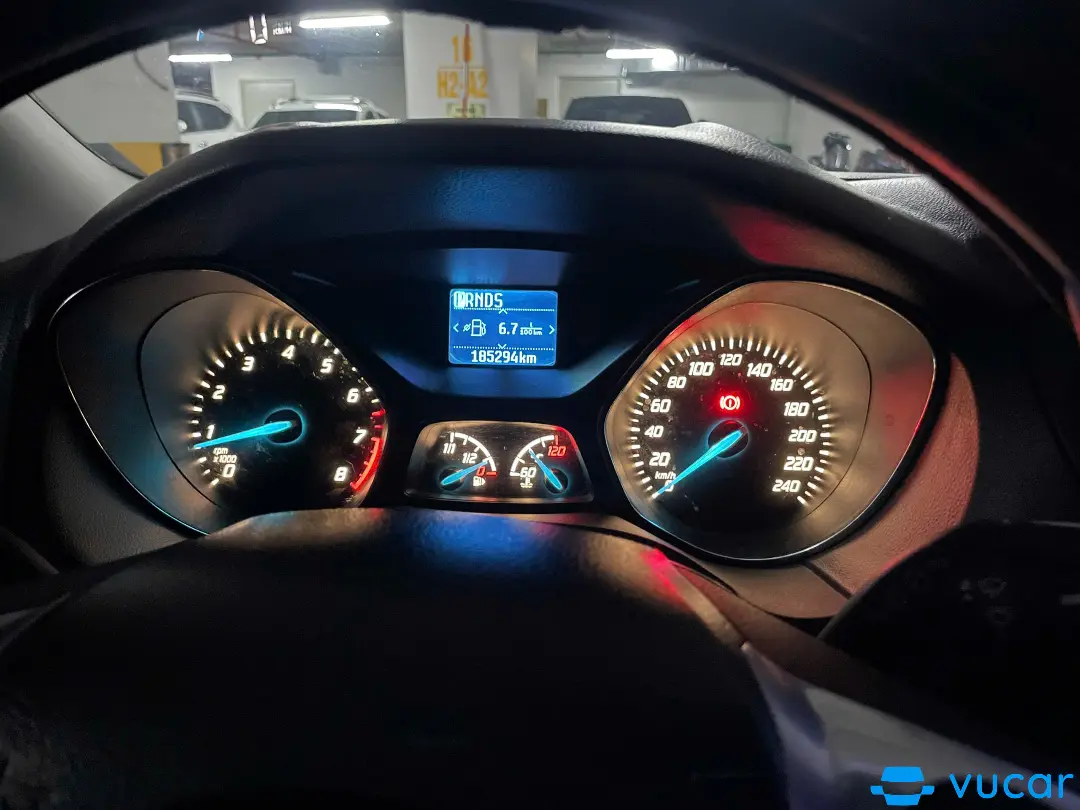 Ford Focus Trend 1.6 AT 2015 - Nội thất 1