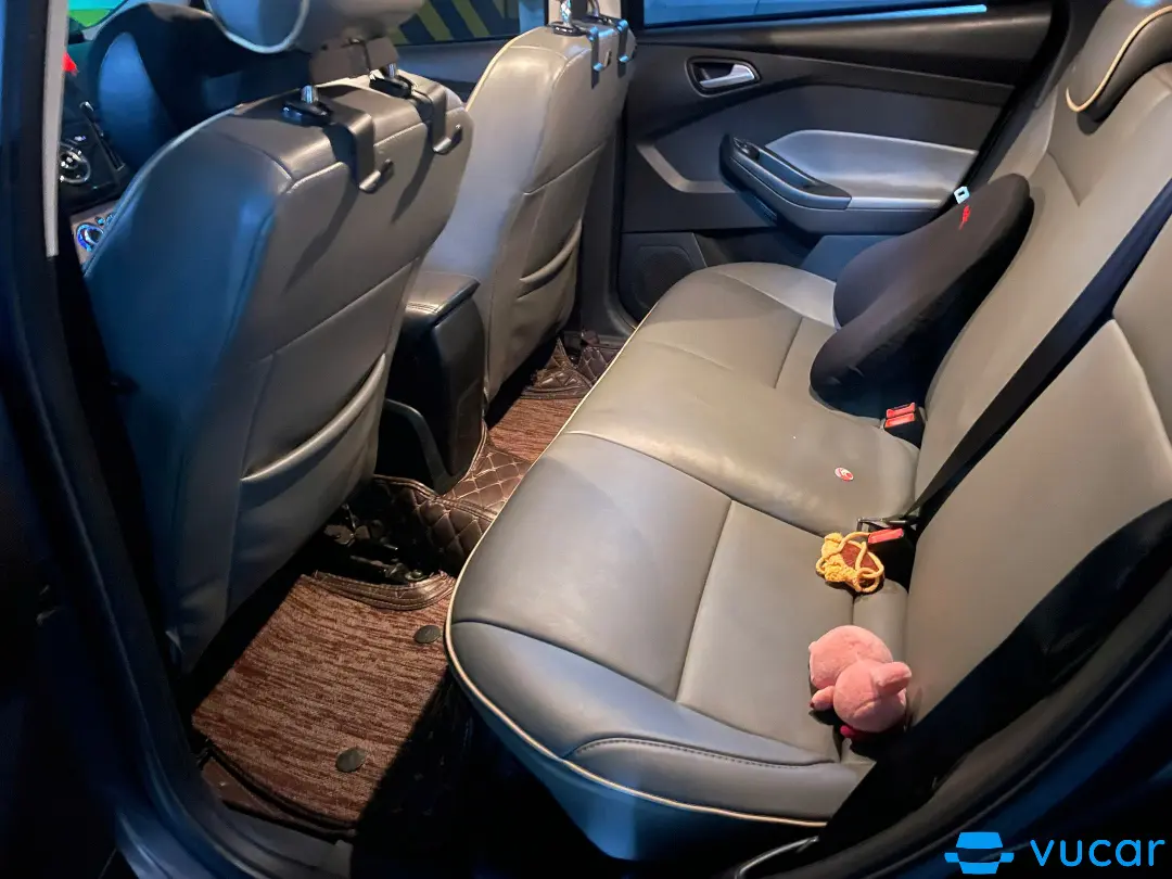 Ford Focus Trend 1.6 AT 2015 - Nội thất 5