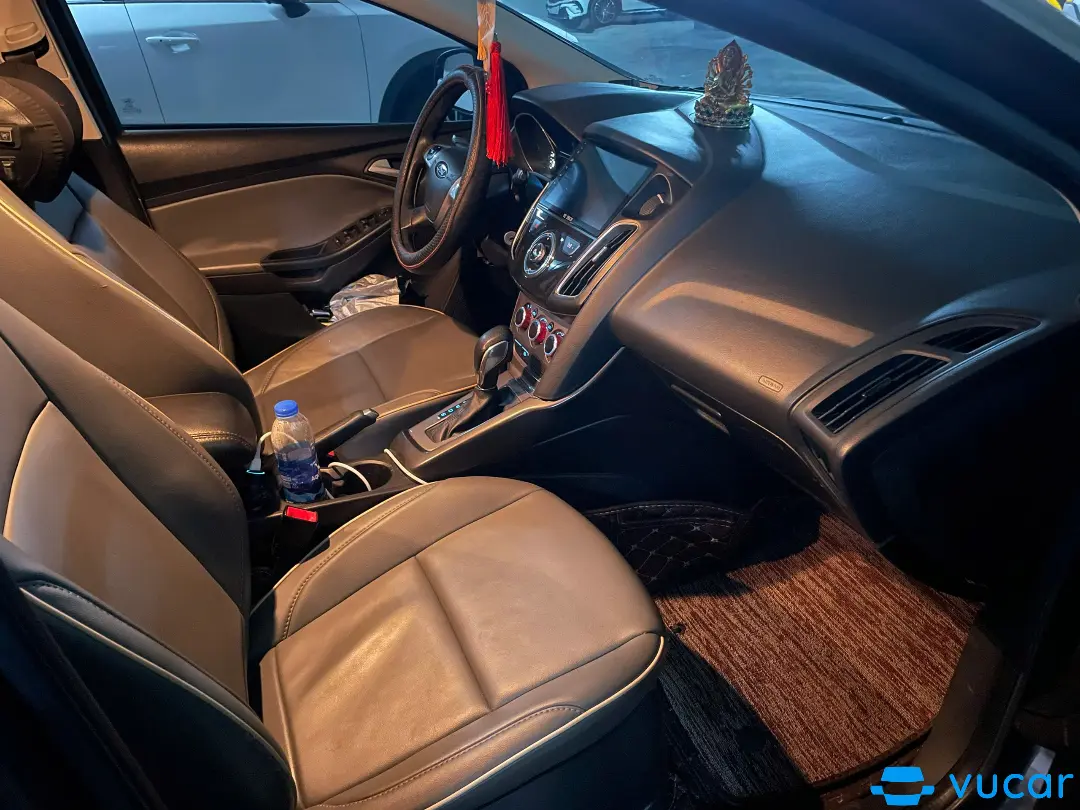 Ford Focus Trend 1.6 AT 2015 - Nội thất 6