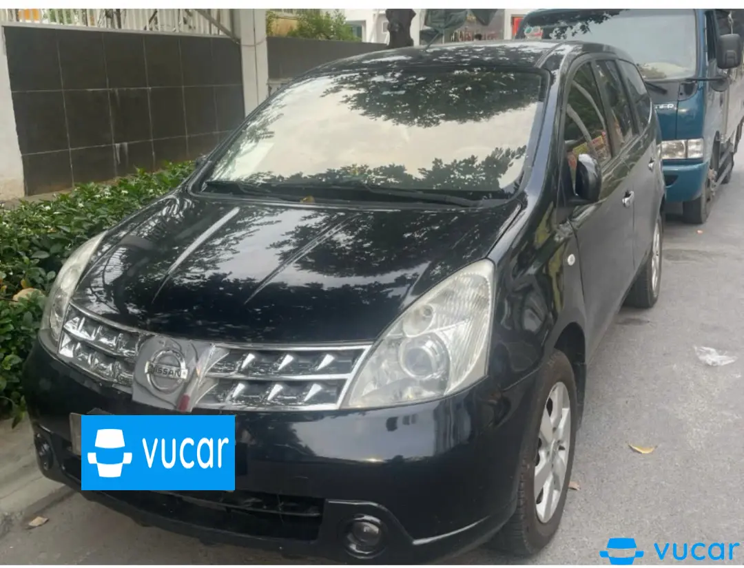 Ảnh xe Nissan Grand livina 1.8 AT 2011