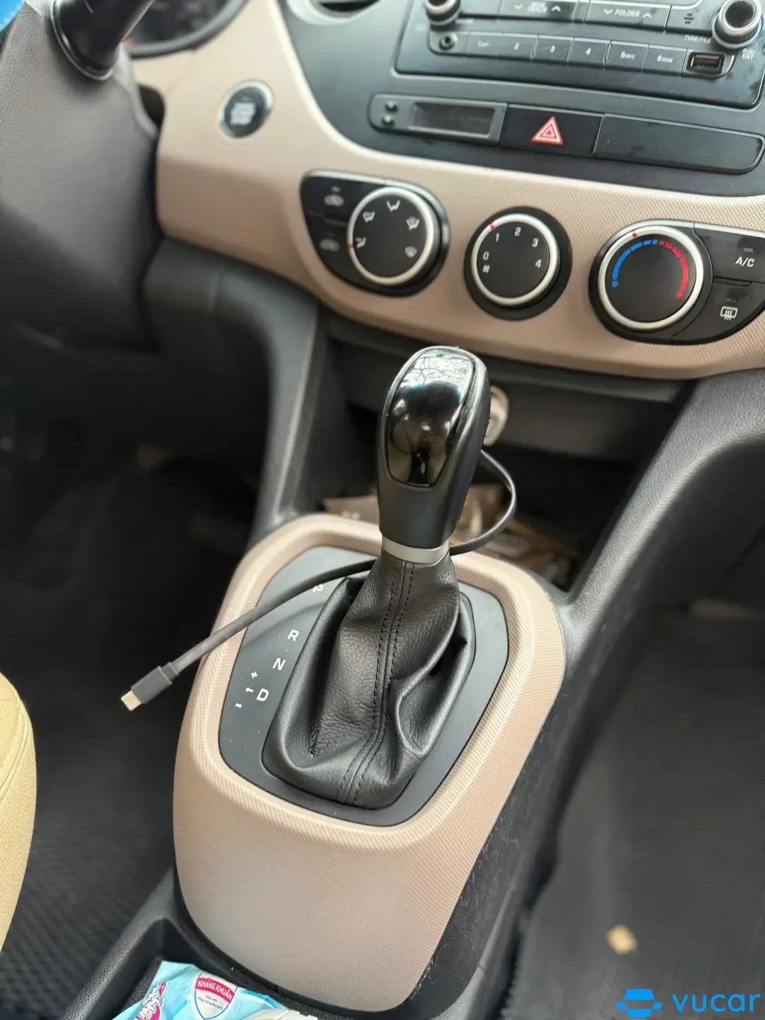 Hyundai I10 Grand 1.0 AT 2015 - Nội thất 2
