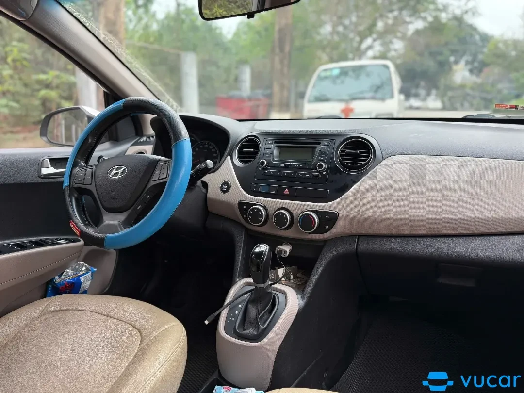 Hyundai I10 Grand 1.0 AT 2015 - Nội thất 5