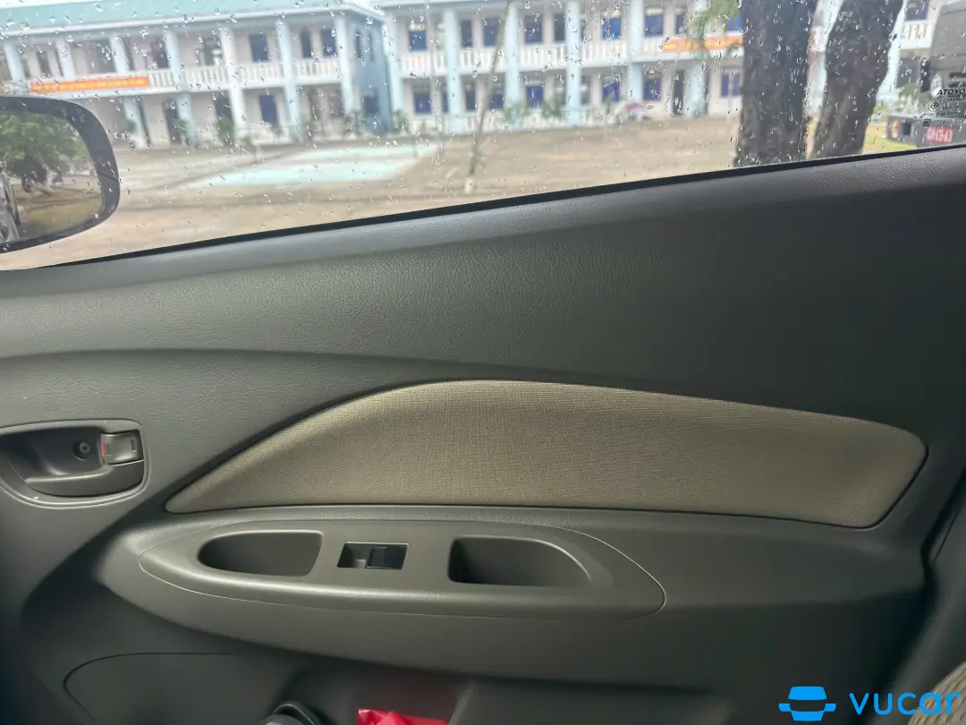 Toyota Vios 1.5E 2010 - Nội thất 6