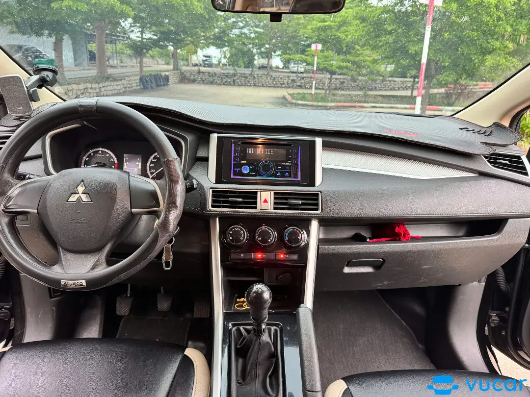Mitsubishi Xpander 1.5 AT 2021 - Nội thất 5