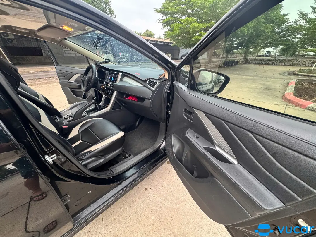 Mitsubishi Xpander 1.5 AT 2021 - Nội thất 6