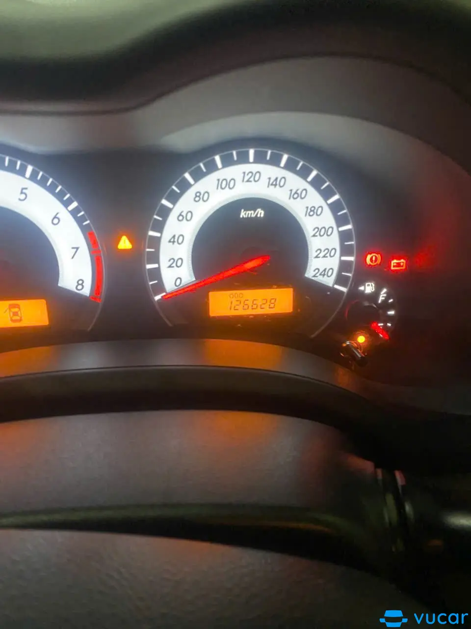 Toyota Corolla Altis 1.8E MT 2014 - Nội thất 1