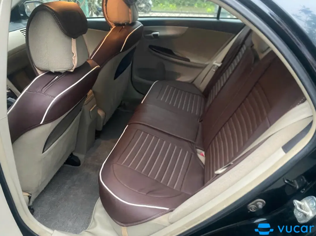 Toyota Corolla Altis 1.8E MT 2014 - Nội thất 3