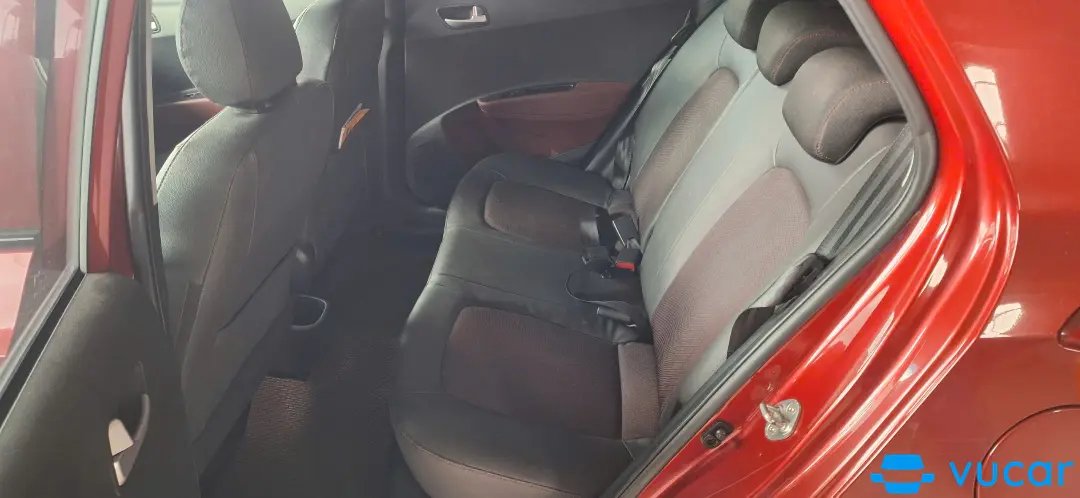Hyundai i10 Grand 1.2 AT 2021 - Nội thất 6