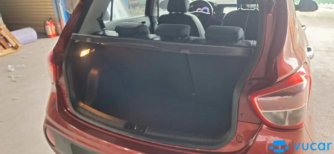 Hyundai i10 Grand 1.2 AT 2021 - Nội thất 7
