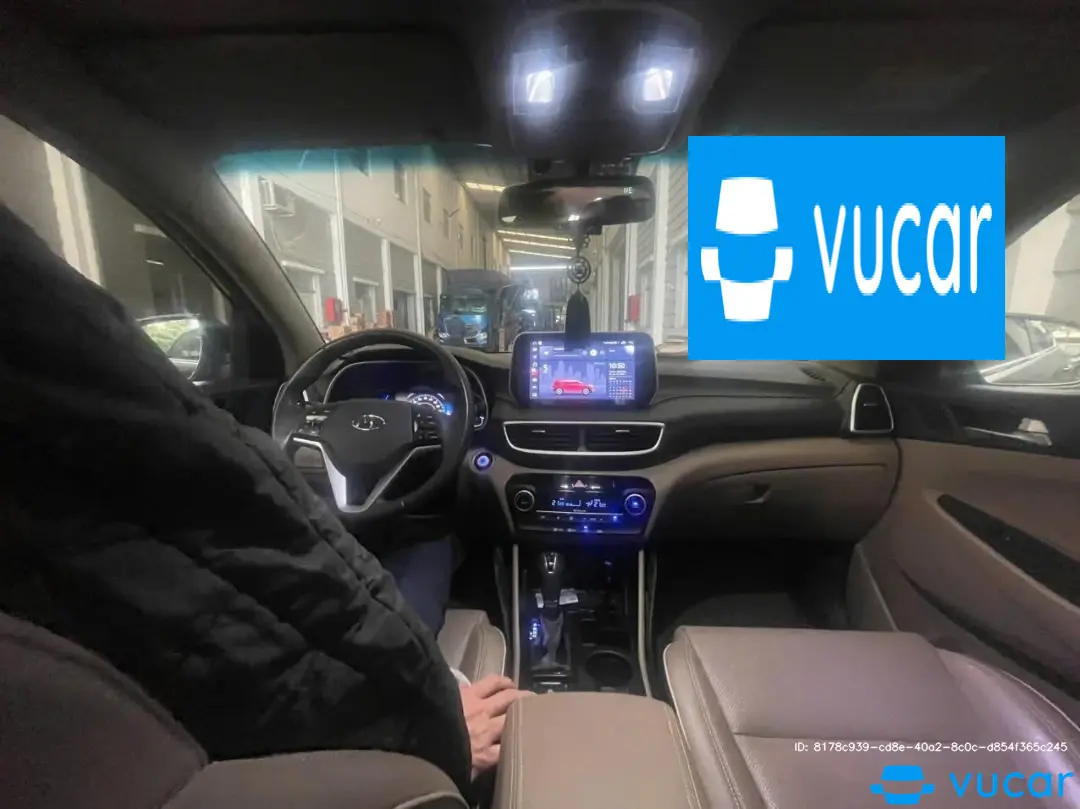 Hyundai Tucson 1.6 AT Turbo 2019 - Nội thất 1