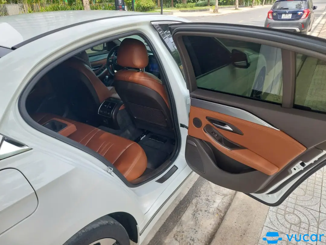 VinFast Lux A Premium 2022  - Nội thất 10