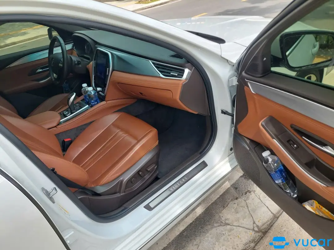 VinFast Lux A Premium 2022  - Nội thất 13