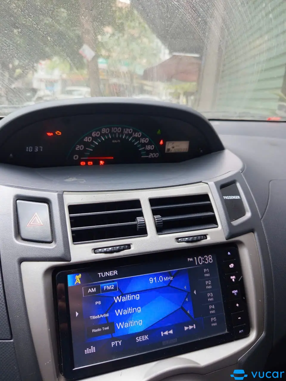 Toyota Yaris 1.3 AT 2011 - Nội thất 2