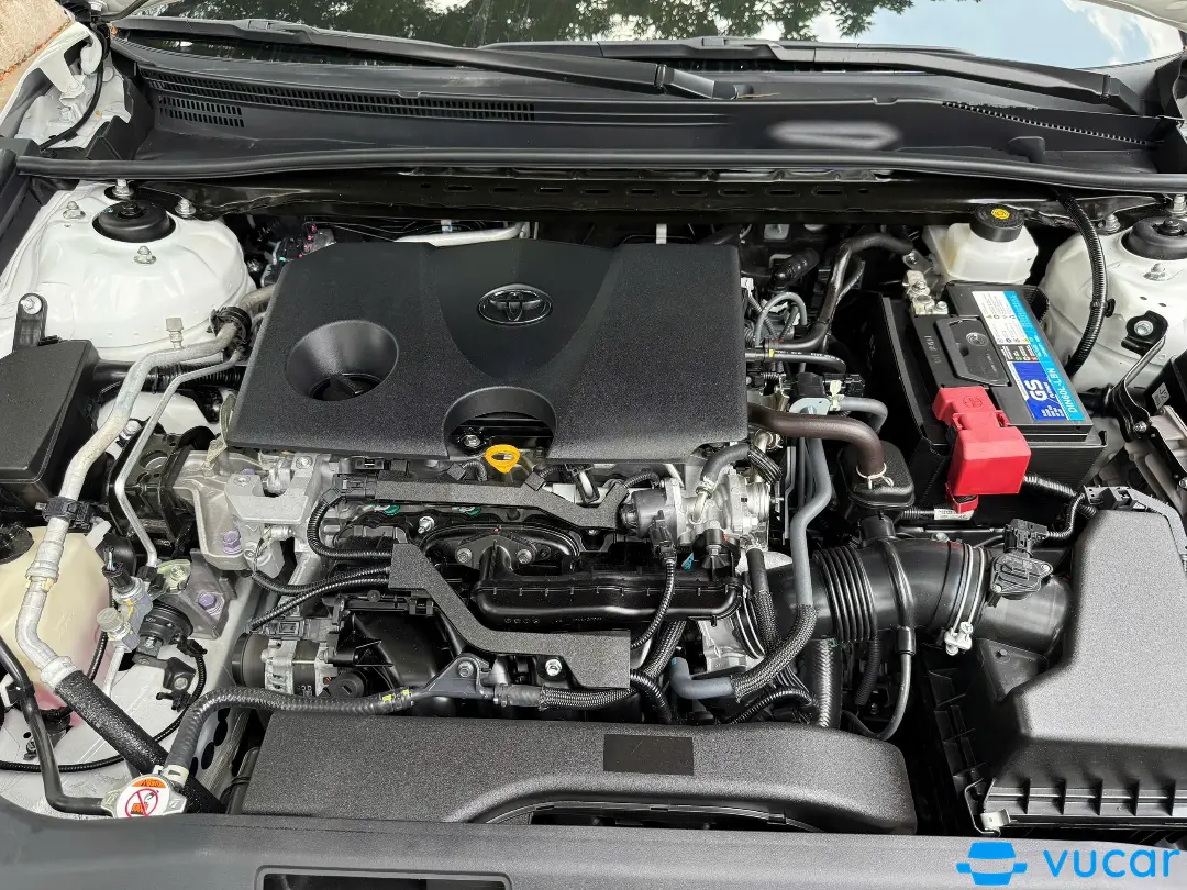 Toyota Camry 2.0Q 2024 - Khoang động cơ 4