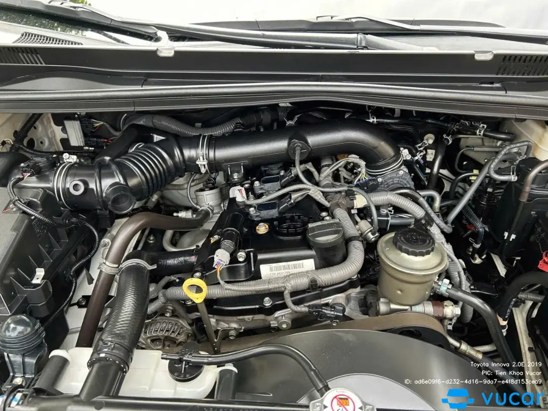 Toyota Innova 2.0E 2019 - Khoang động cơ 1