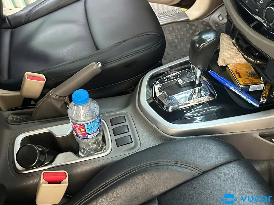 Xe Nissan navara đời 216 bản EL 1 cầu. Đi 20 vạn  xe chính chủ  đang đi - Nội thất 3