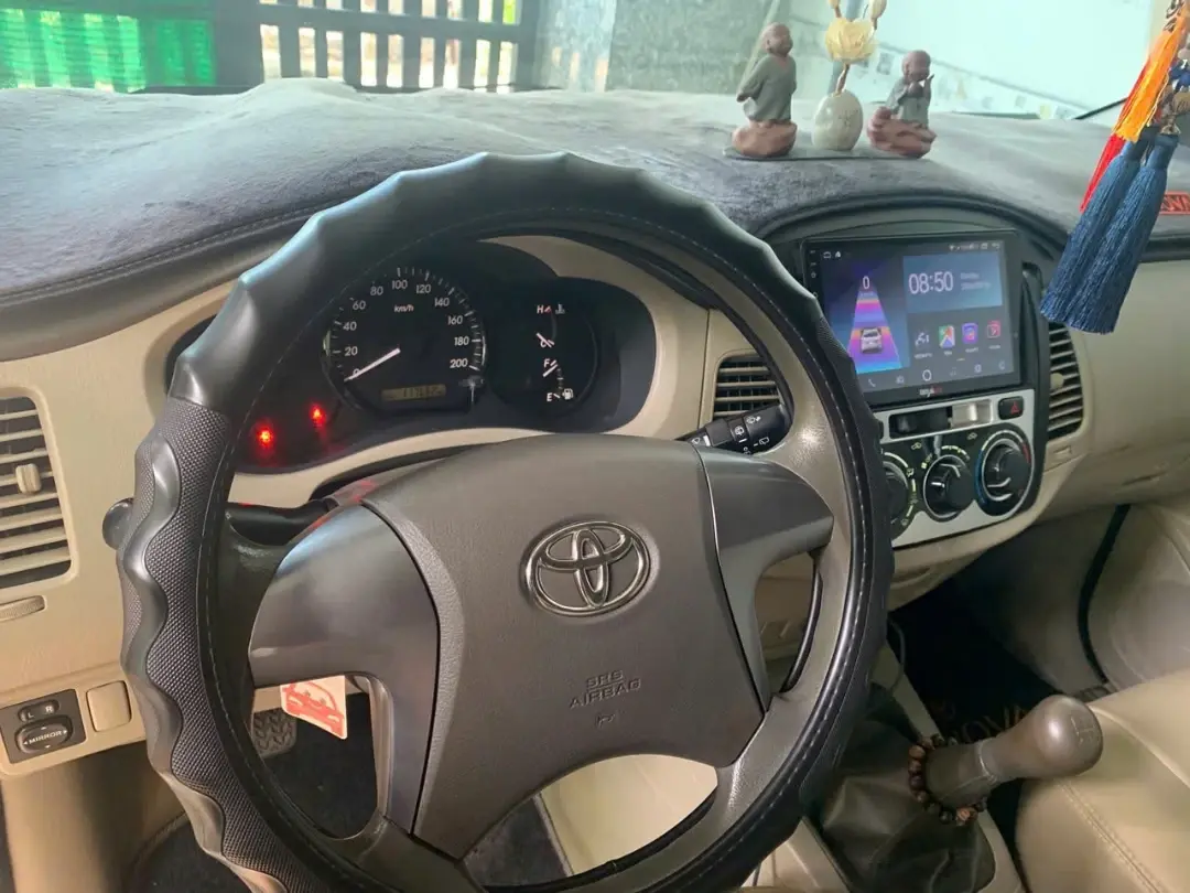 Toyota innova 2.0E 2014 - Nội thất 3